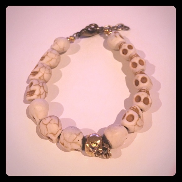 Skulls bracelet