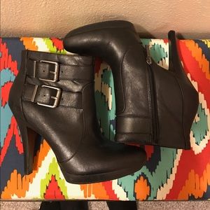 Nine West boots