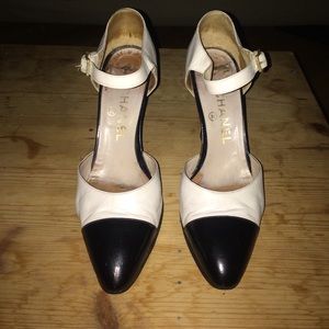 Vintage Chanel Mary-Jane heels