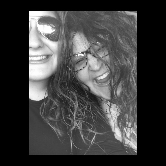 Meet your Posher, Madison - Picture 4 of 8