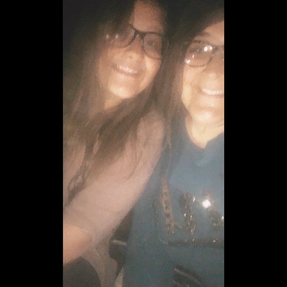 Meet your Posher, Madison - Picture 5 of 8