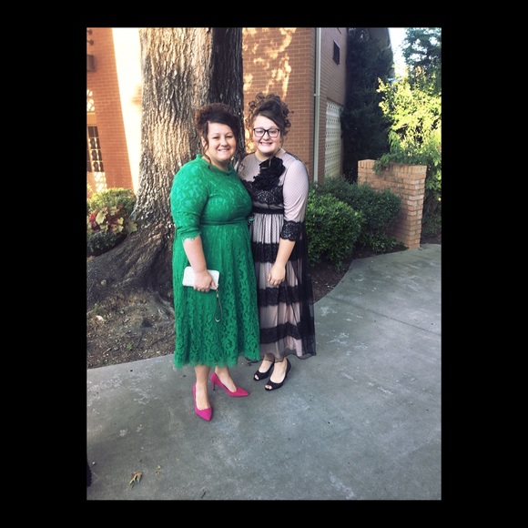 Meet your Posher, Madison - Picture 3 of 8