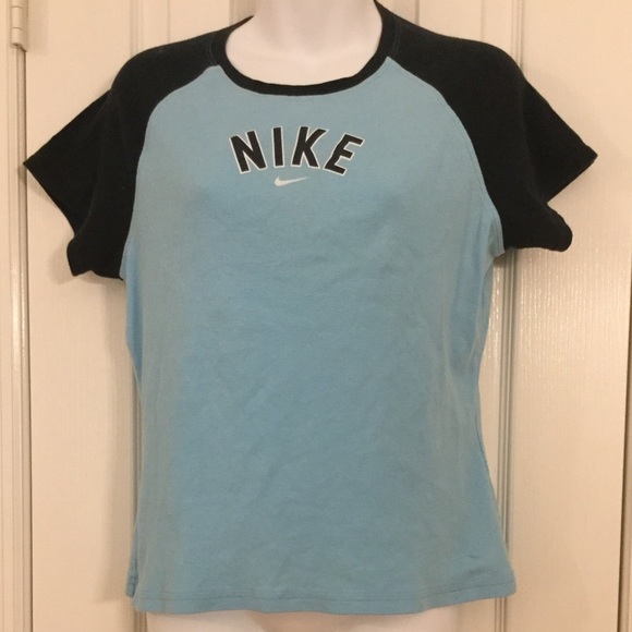 2/$10 ⛔️REDUCED⛔️ Nike T-Shirt