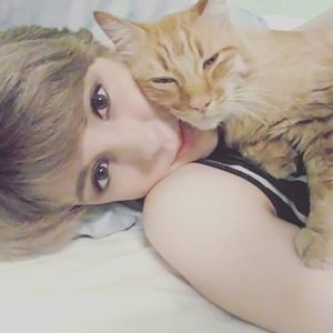 Meet your Posher, Chloe