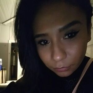 Meet your Posher, Annel