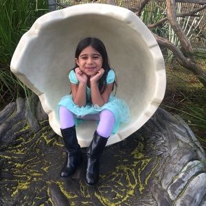 Meet your Posher, Sanam