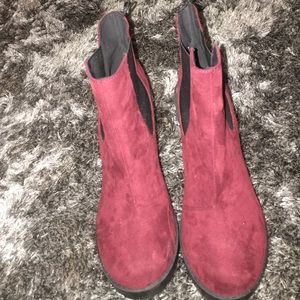 Suede burgundy booty
