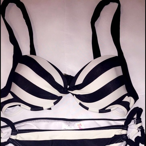Bathing suit set!! Never worn, brand new!