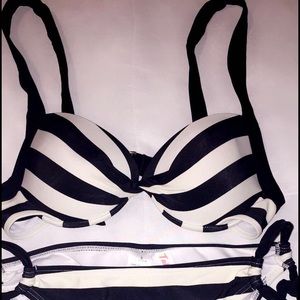 Bathing suit set!! Never worn, brand new!