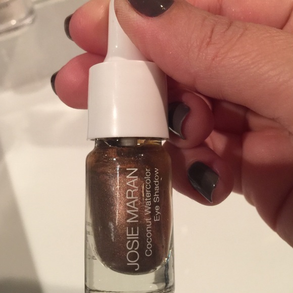 Josie Maran Eyeshadow