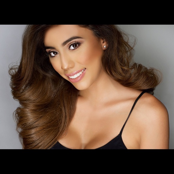 Meet your Posher, Paola - Picture 1 of 1