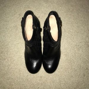 Tory burch bootie. 💯 authentic