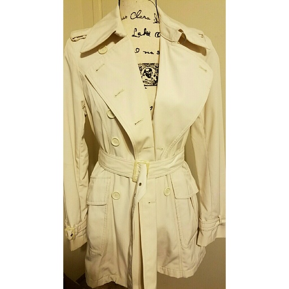 Esprit trench coat in biege off white cream