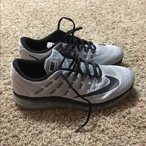 Nike Men's 2016 Airmax Running Shoes Size 11