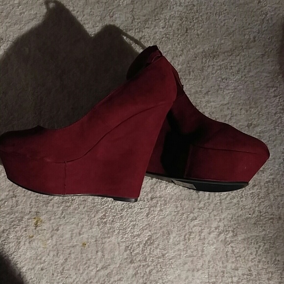 Wedge Heels ?? SOLD!!!! - Picture 2 of 4