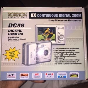 BRAND NEW NEVER USED DIGITAL CAMERA