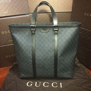 New Large Gucci GG Supreme Tote
