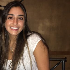 Meet your Posher, Maya