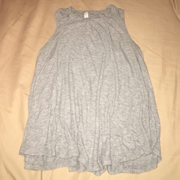 Grey tank top