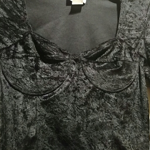 Top - Picture 2 of 2