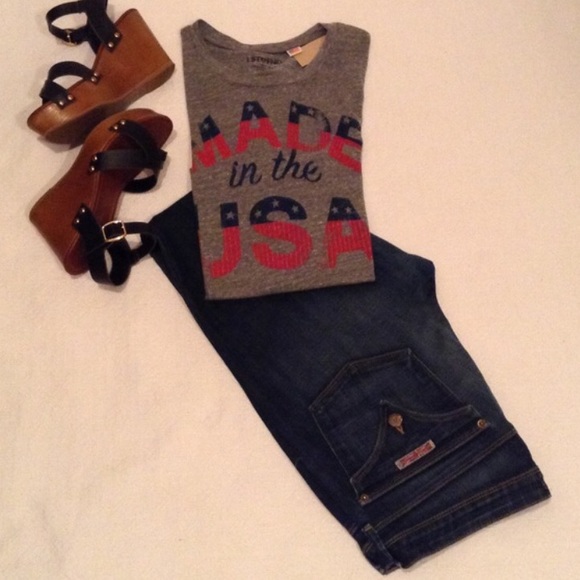HUDSON JEANS✨ SUPER FLATTERING✨ Straight leg✨30X31 - Picture 1 of 4
