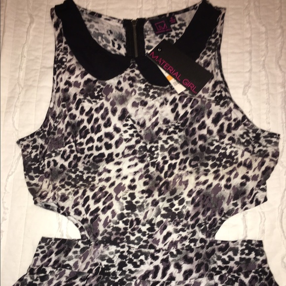 Leopard Print Romper - Picture 2 of 4