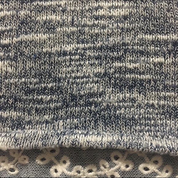 Blue and white knitted top with lace detailing - Picture 3 of 3