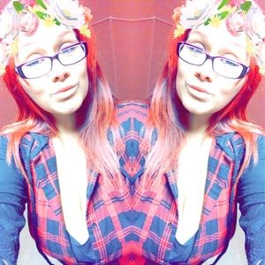 Meet your Posher, Roxanne