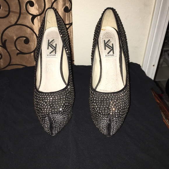 Black studded heels SZ 7.5