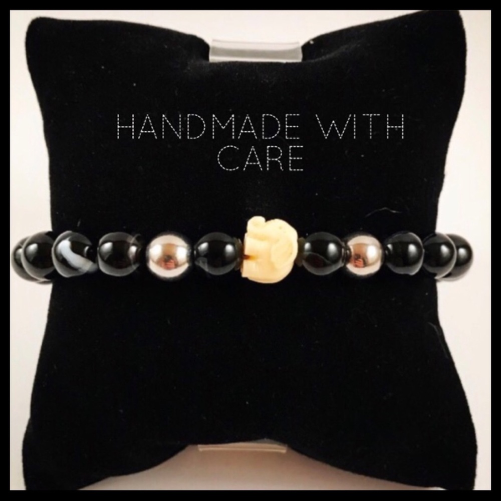 🦊SALE !beaded bracelet, agate bead elephant charm