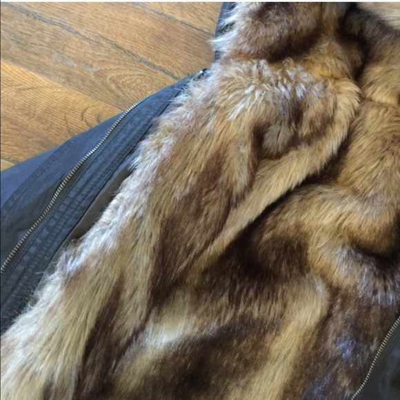 Black jacket with removable FUR lining - Picture 4 of 4