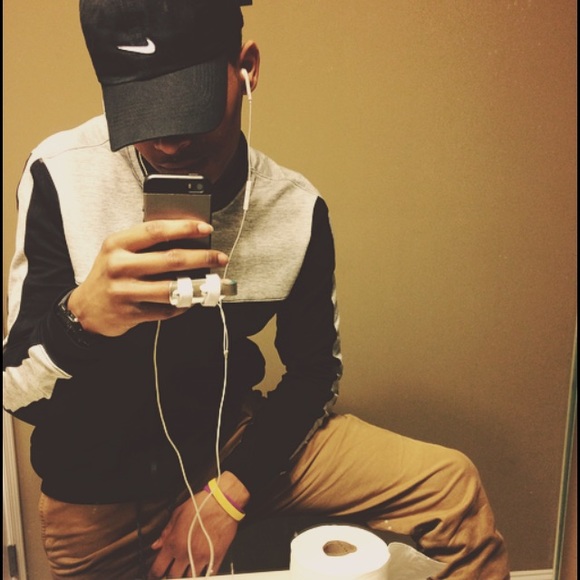 IG: @peanut_317 - Twitter: @peanut_024 - Picture 1 of 2