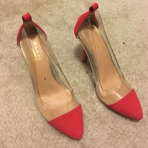 SOLD Cute red pumps