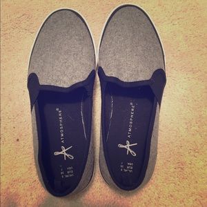 Slip on casual sneakers