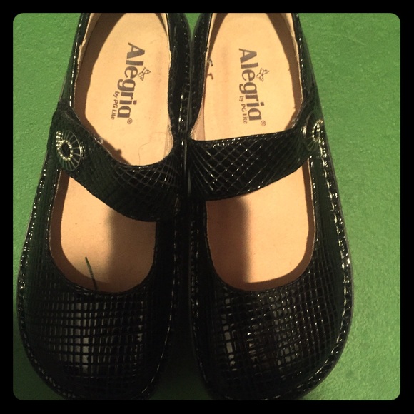 These Danskos was worn twice and still looks new!