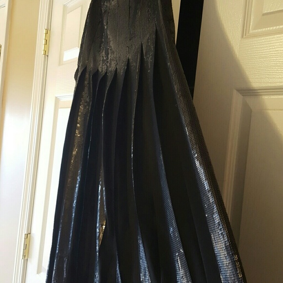 BCBG - Picture 3 of 3