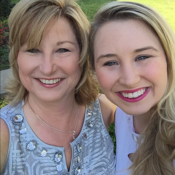 Meet your Posher, Michele