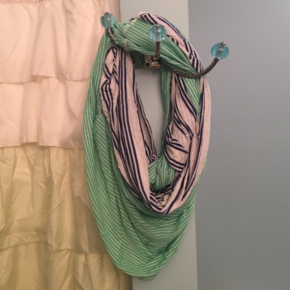 Infinity scarf