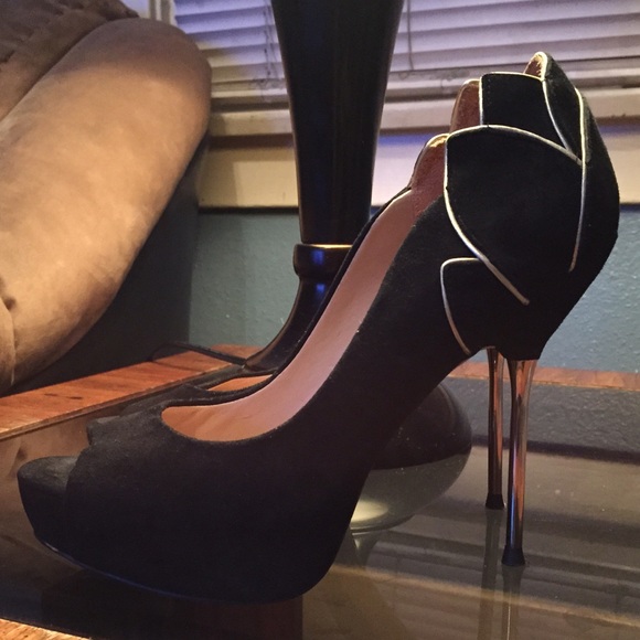 Zara Shoes - 🎉HP🎉 ZARA Black Suede Peeptoe Stiletto Heels 8