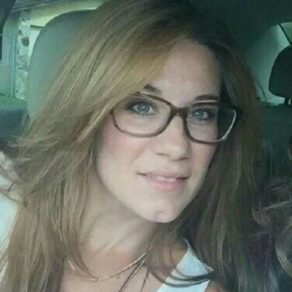 Meet your Posher, Hania - Picture 1 of 1