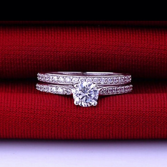 Gorgeous 2 Pcs Wedding Set - Picture 2 of 5