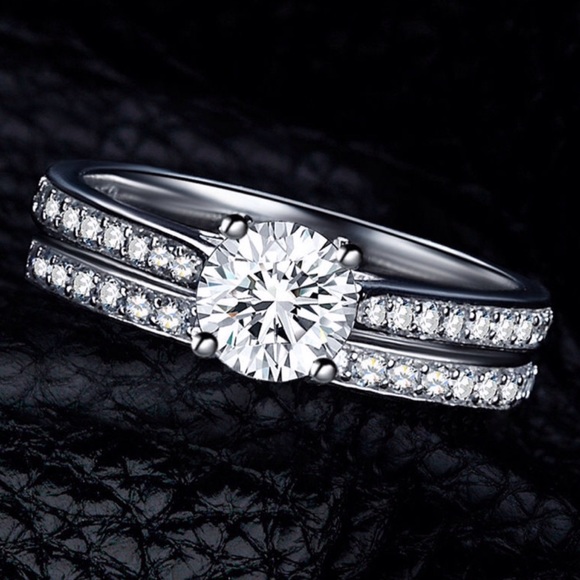 Gorgeous 2 Pcs Wedding Set - Picture 3 of 5