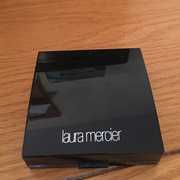 Laura mercier highlight powder