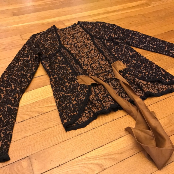 ❌SOLD❌NWOT Gold/Black Victorian Cardigan SMALL