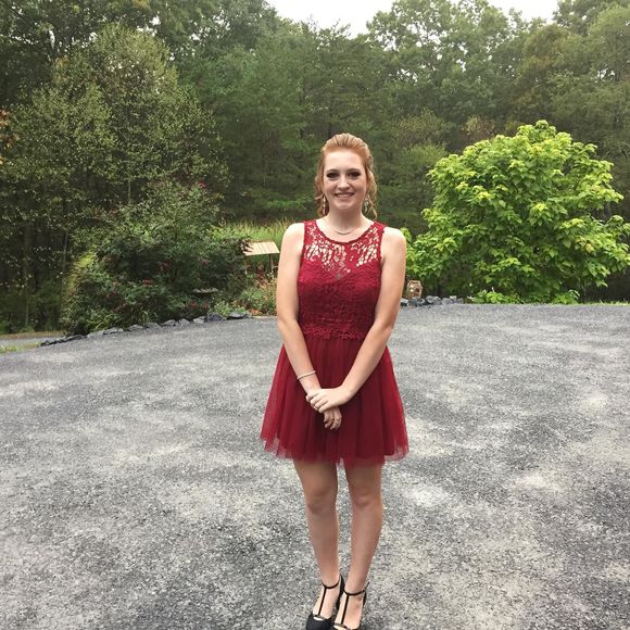 Meet your Posher, Haley - Picture 1 of 1