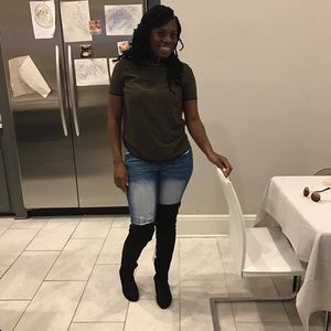 Meet your Posher, Casey