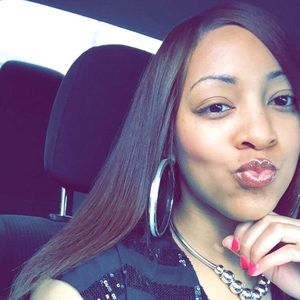 Meet your Posher, Sharontay