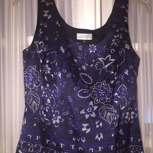 Beautiful Tahari tank.