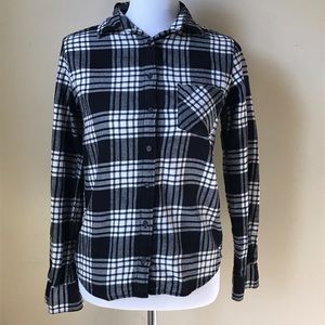 Uniqlo Cotton Plaid Button Down Plaid Top