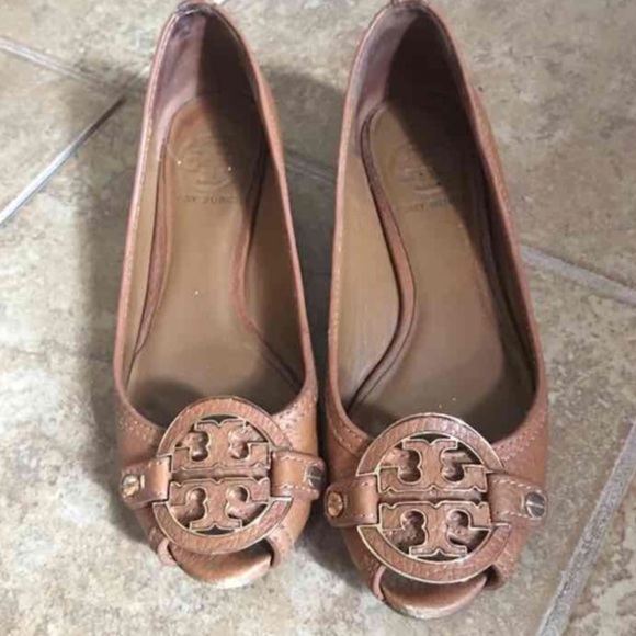 Tory burch wedges size 6.
